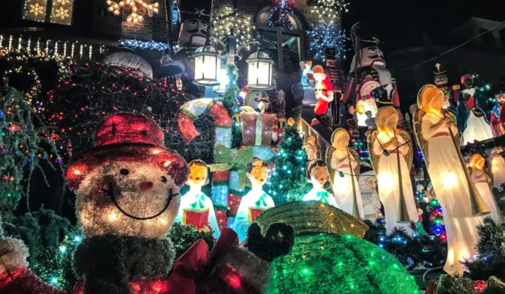 Dyker Heights Christmas Lights Tour: Experience NYC’s Most Magical Holiday Tradition